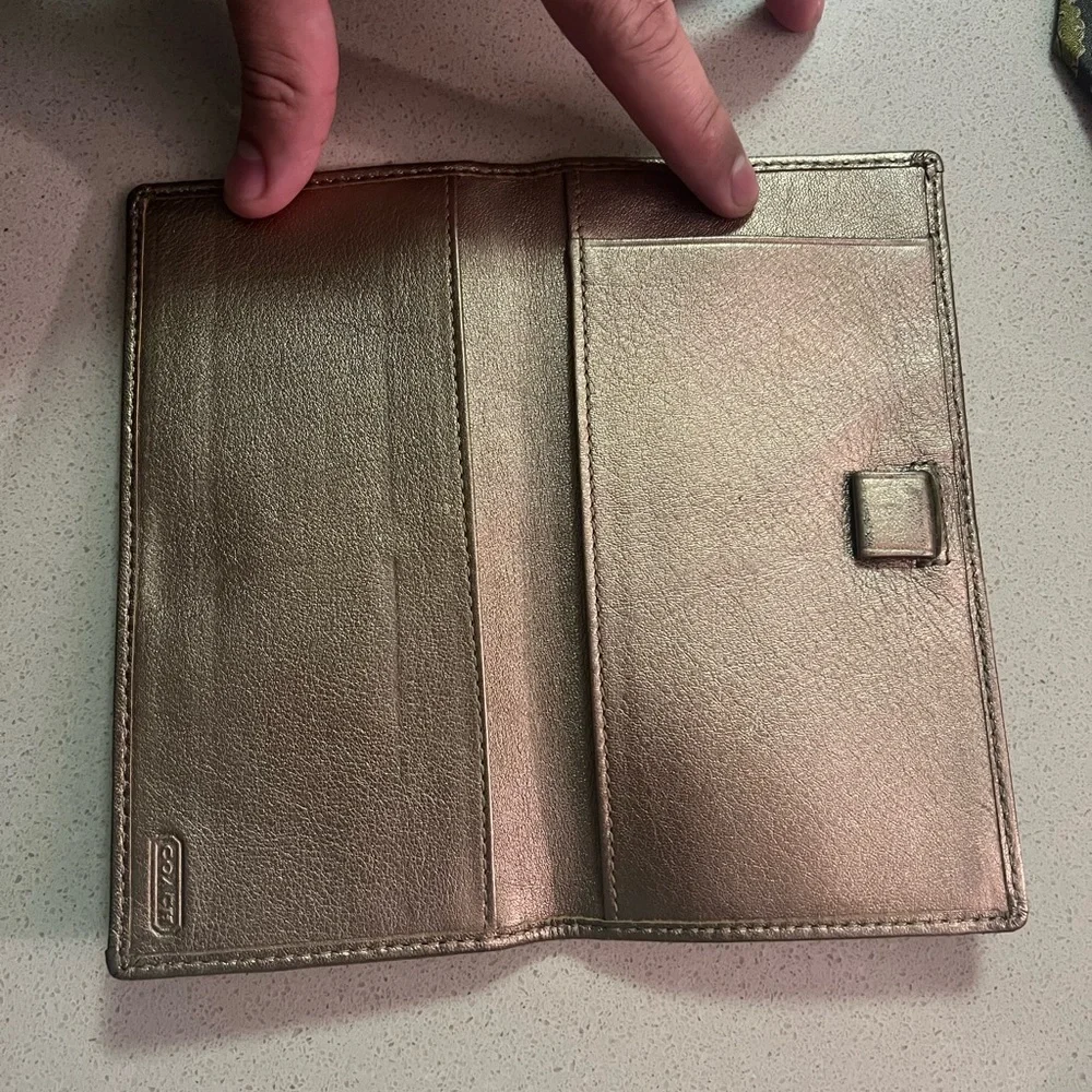 COACH‎ Vintage Monogram Wallet  (Like new condition)